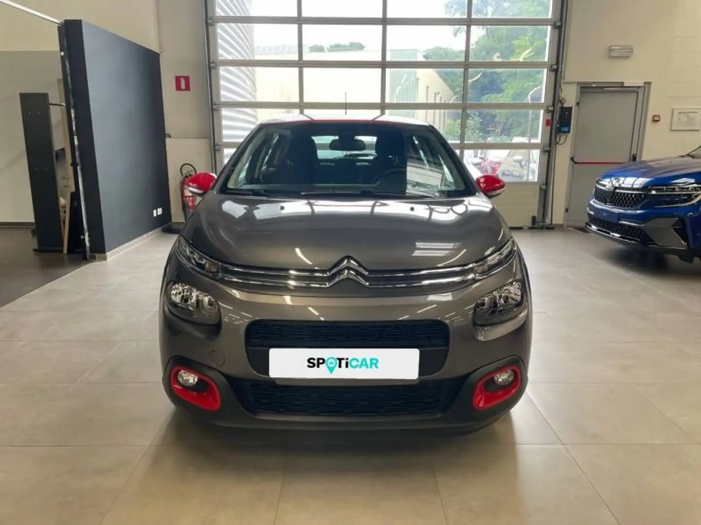 Citroen C3 3 1.2 PureTech 110 S&S EAT6 Shine Gris - 2