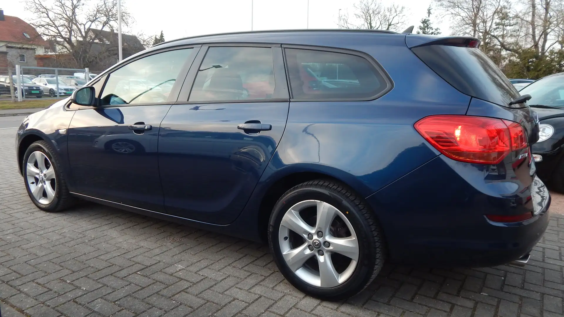 Opel Astra Design Edition AUS 1 HAND NAVIGATION XENONLICHT Blau - 2