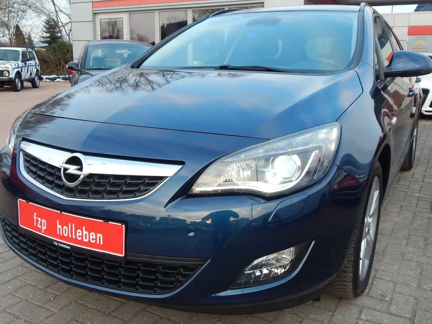 Opel Astra Design Edition AUS 1 HAND NAVIGATION XENONLICHT Blau - 1