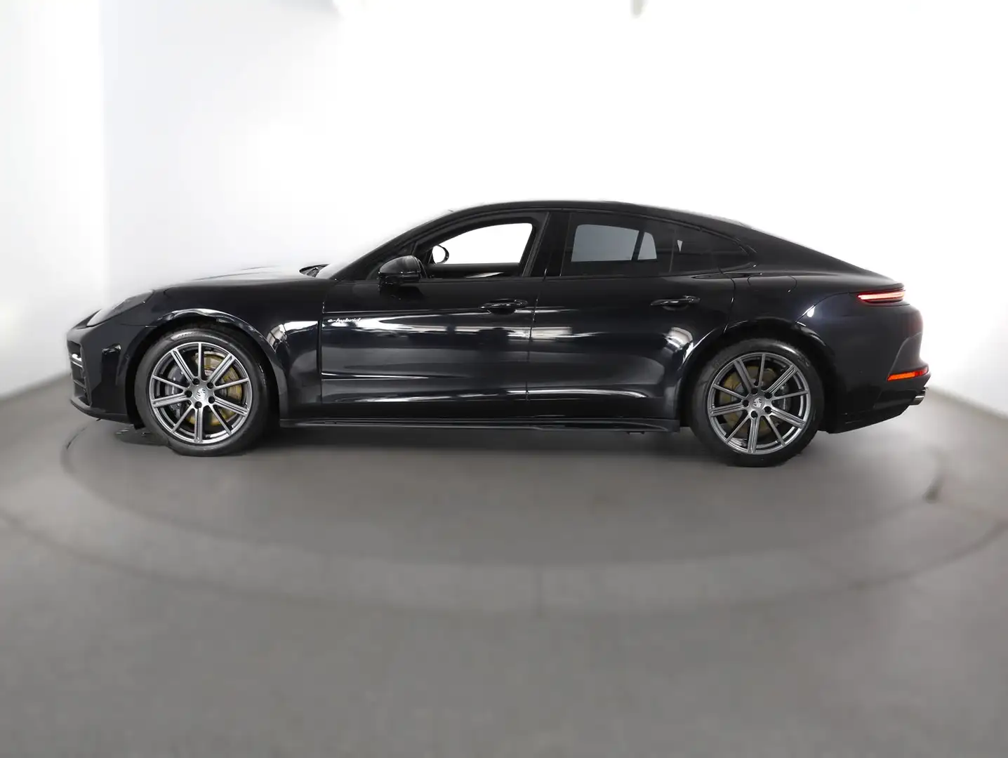 Porsche Panamera 4 E-Hybrid Schwarz - 2