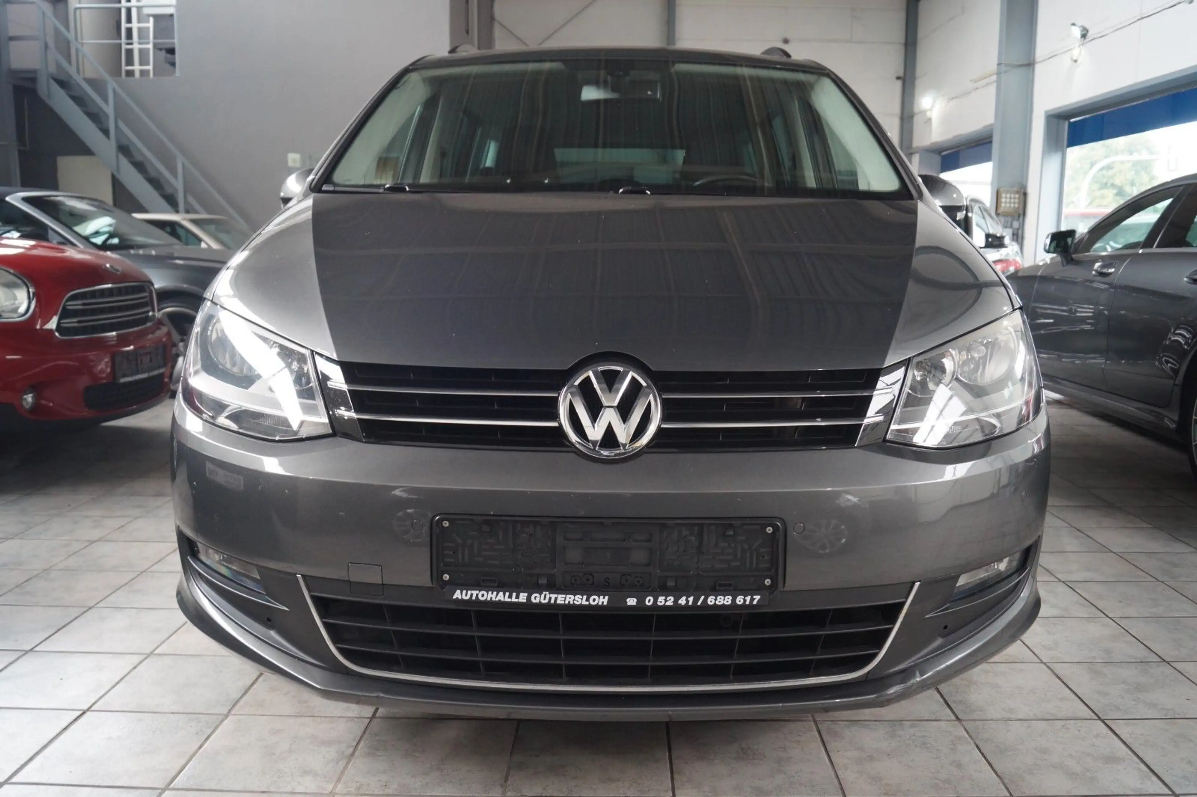 Volkswagen Sharan 2.0 TSI DSG Comfortline*7 SITZE*NAVI*PDC* — photo 2