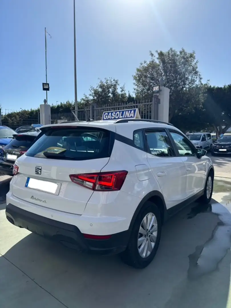 SEAT Arona 1.0 TSI S&S Style 110 Blanco - 2