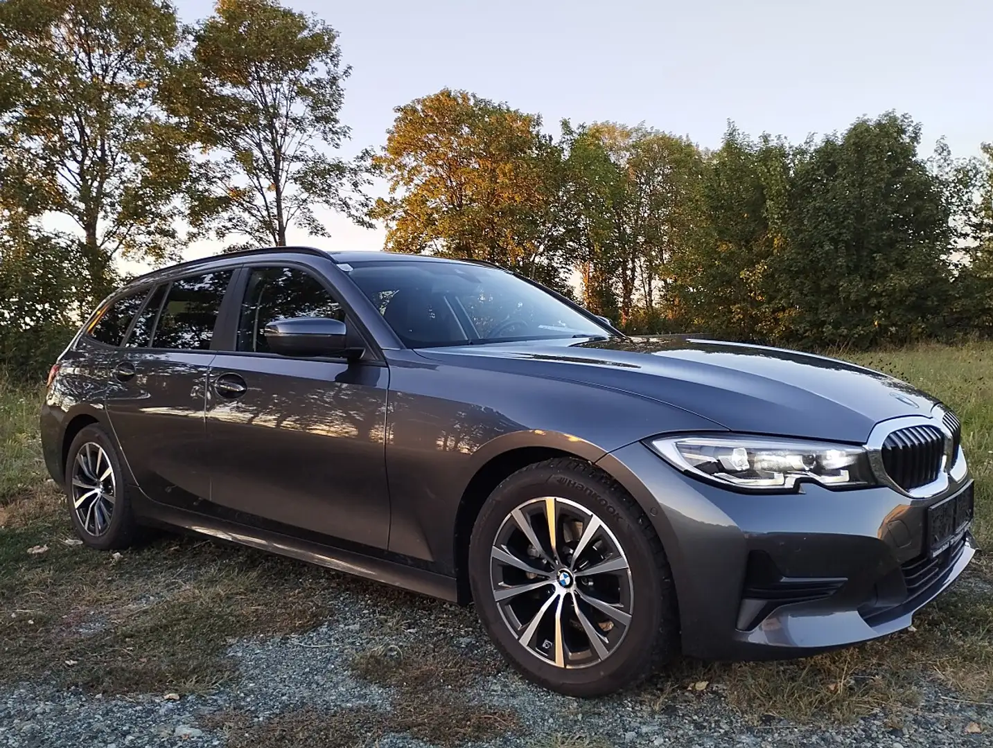 BMW 318 3er-Reihe 3er - 318 d Leder,ACC+4xWR+4xAlu Grau - 2
