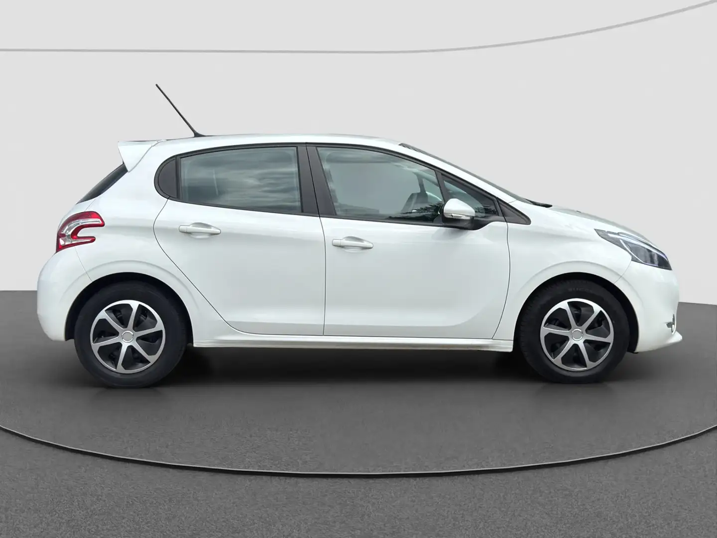 Peugeot 208 1.2 VTi Envy | 7/2026 APK | Climate | Cruise | Nav Wit - 2