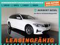 BMW 320 D Touring SPORTLINE Aut. *LASER LED / NAVI / LIVE COCKPIT PLUS / HEAD-UP / TEILLEDER / E-KLAPPE* Weiß - thumbnail 1