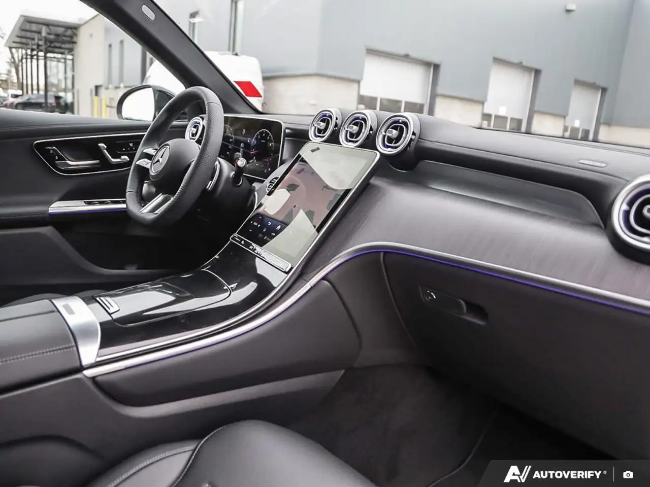 Mercedes-Benz GLC снимка Mercedes-Benz GLC