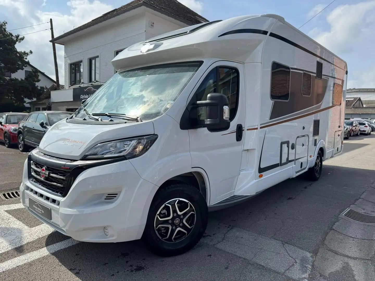 Caravans-Wohnm Bürstner lyséo 744 TD privilège avec grand salon Weiß - 1