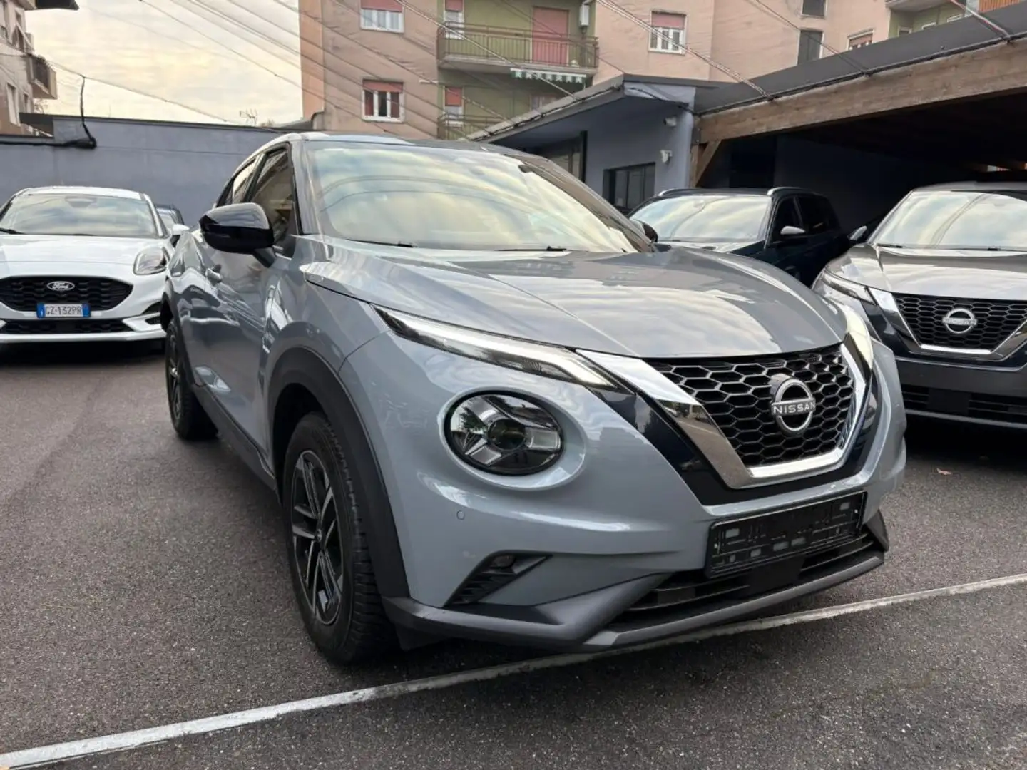 Nissan Juke 1.0 DIG-T 114 CV N-Connecta *PREZZO PROMO* Grigio - 1