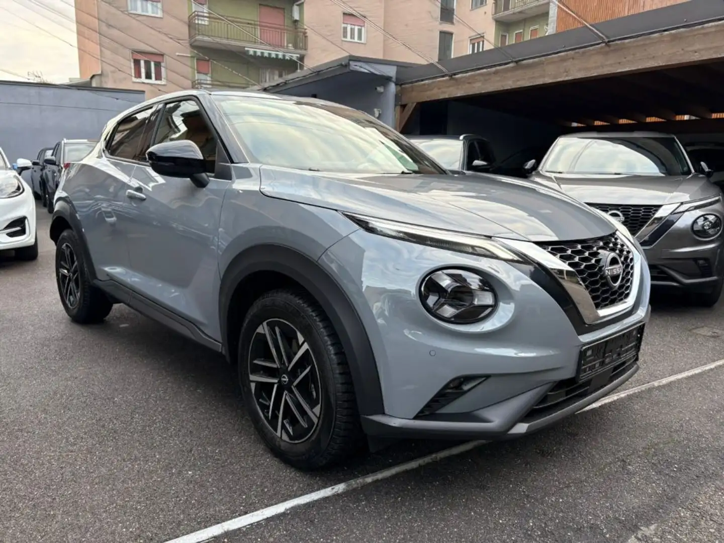 Nissan Juke 1.0 DIG-T 114 CV N-Connecta *PREZZO PROMO* Grigio - 2
