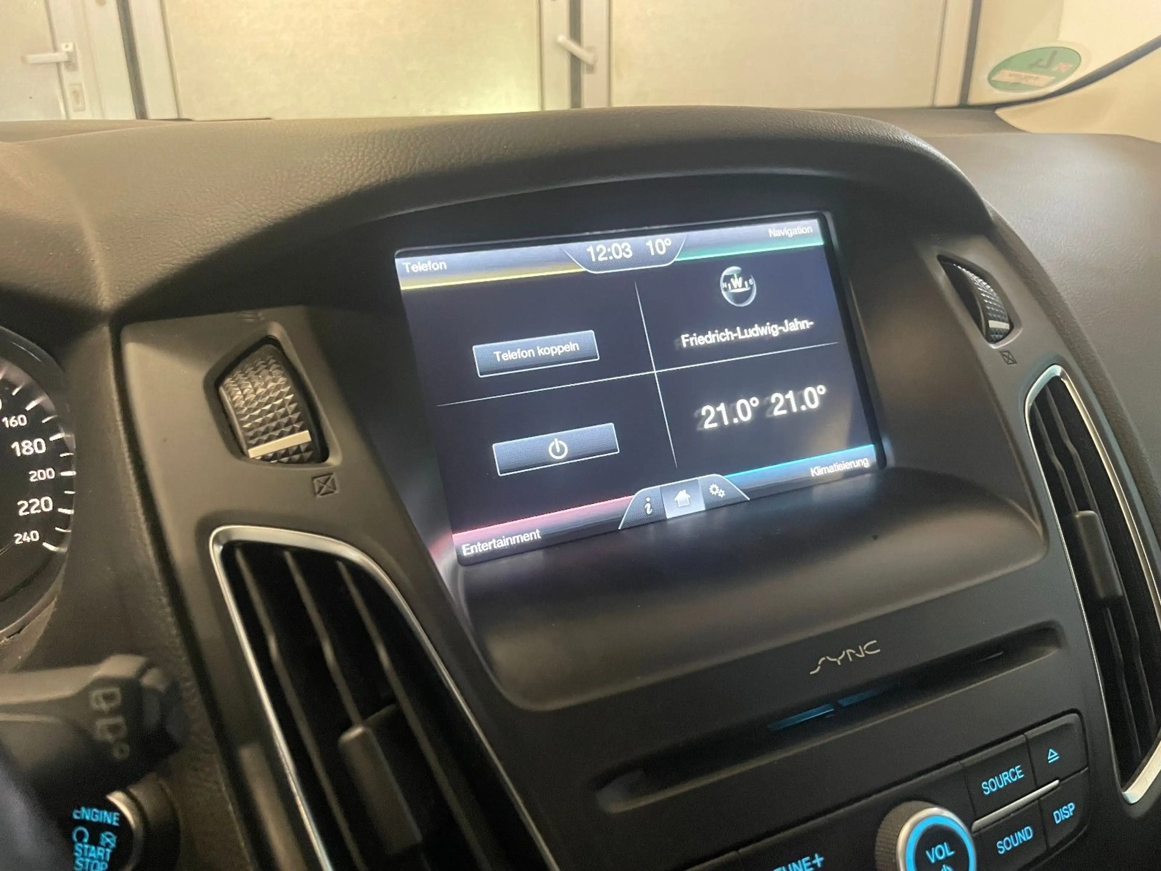 Ford Focus Turnier Titanium — photo 13