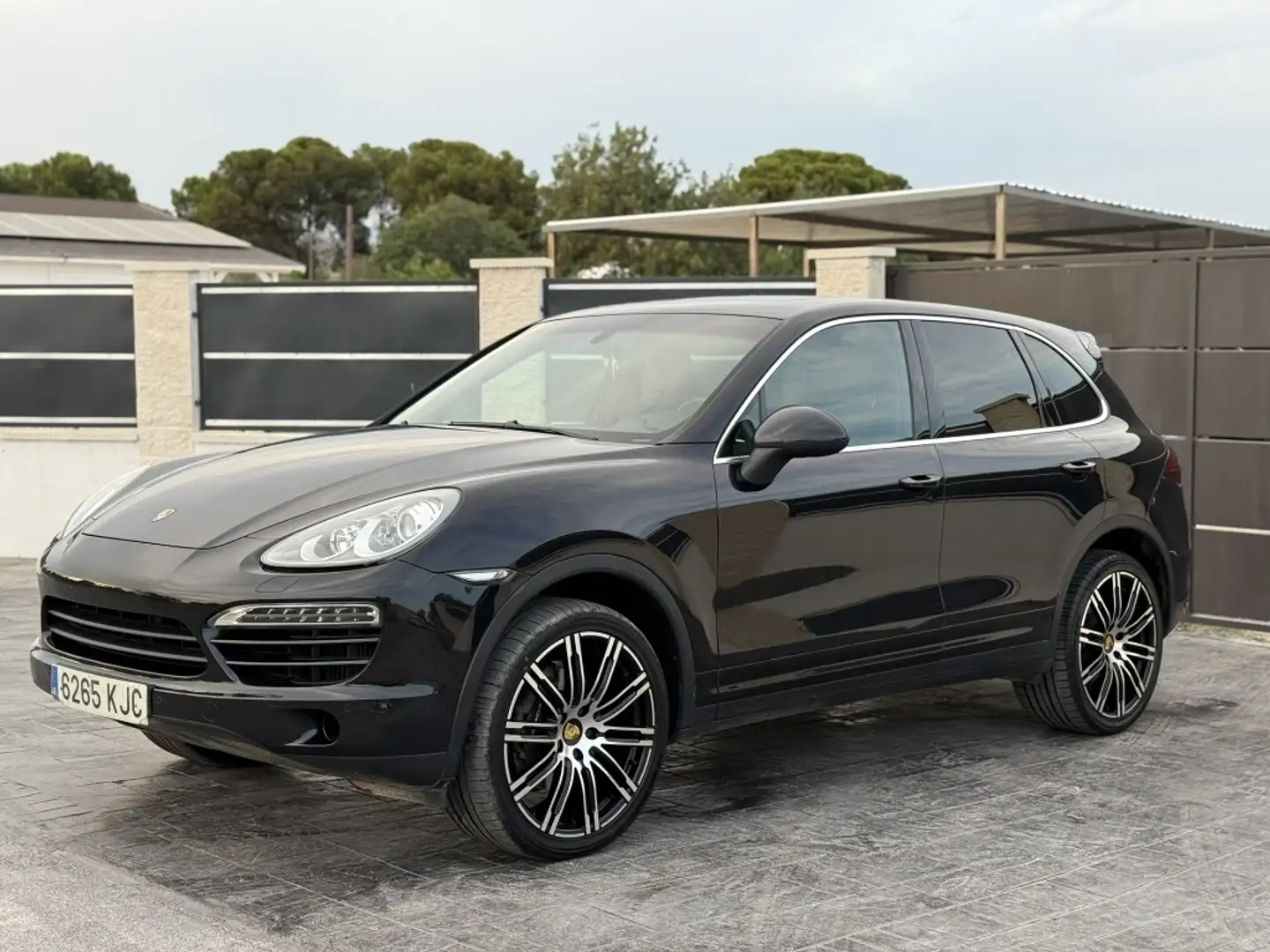 Porsche Cayenne Diesel 245 Aut. Zwart - 2