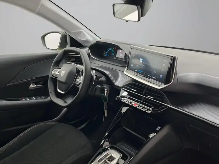 Peugeot 208 2025, foto 8