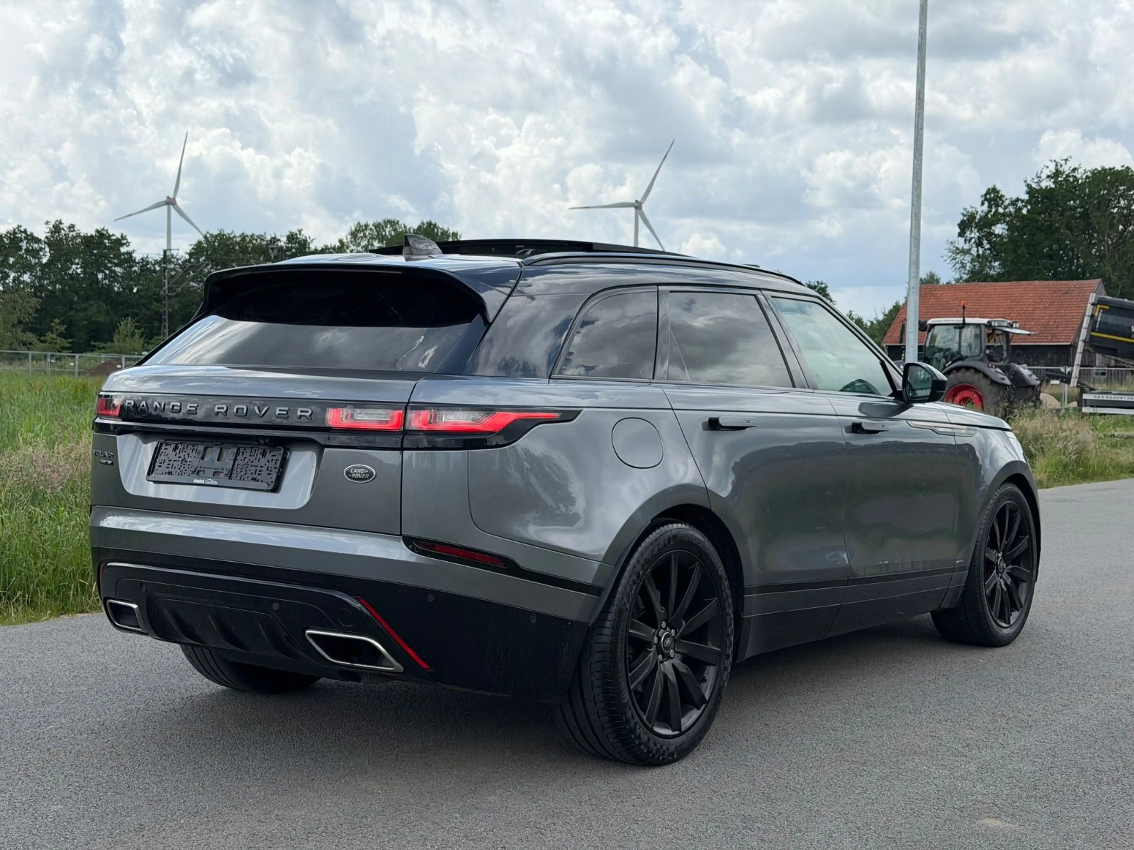 Land Rover Range Rover Velar 3.0 V6 AWD R-Dynamic Pano Voll — photo 4