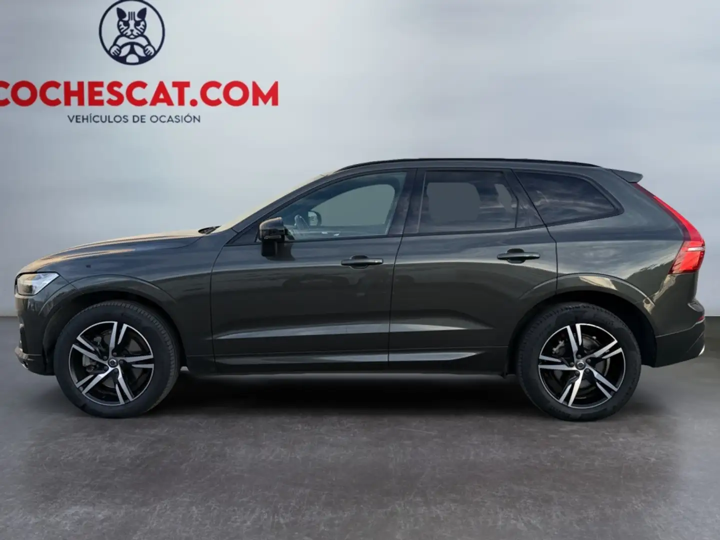 Volvo XC60 B4 R-Design AWD Aut. Gris - 2