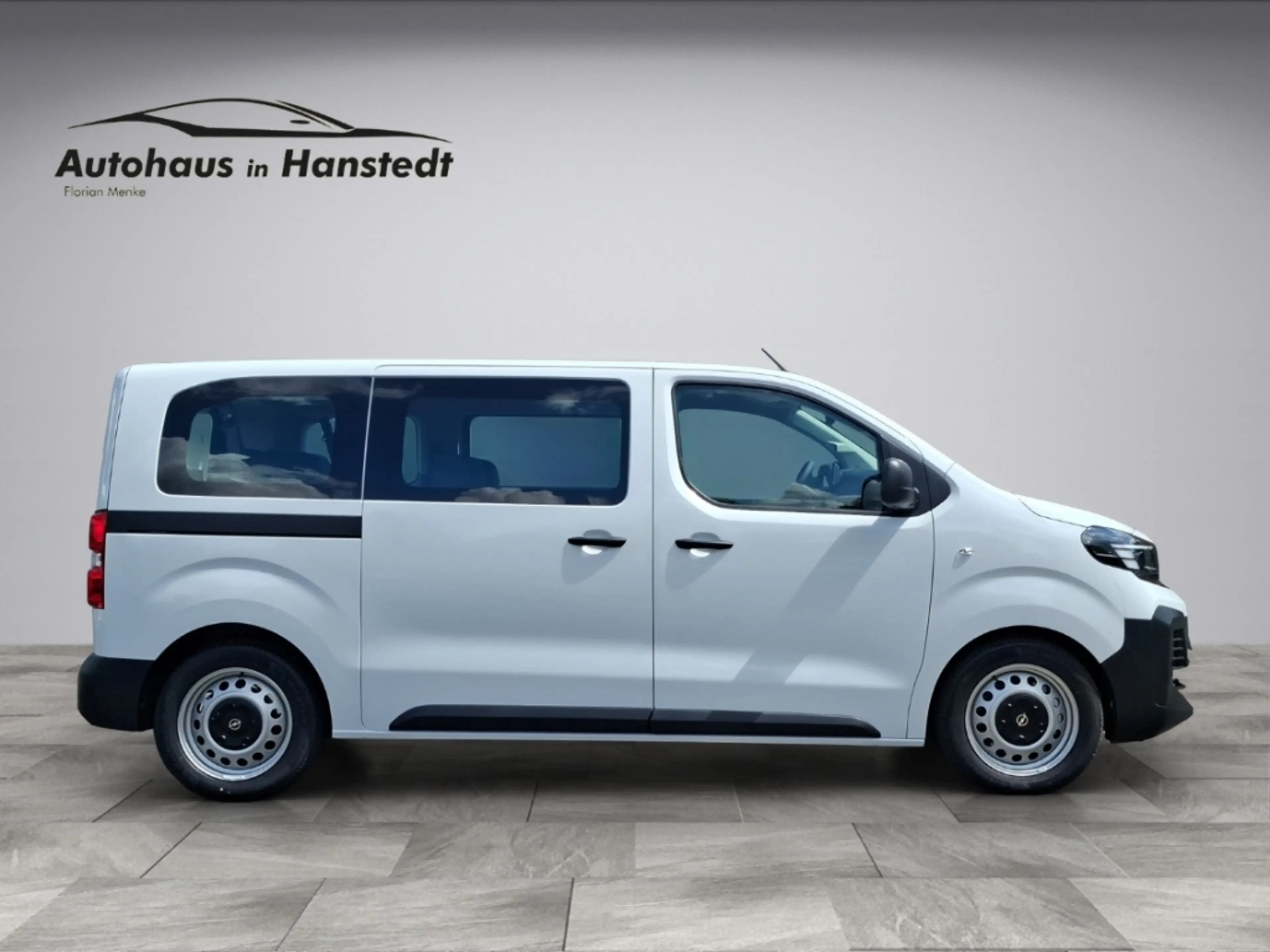 Opel Vivaro Kombi 2.2 Diesel 180 PS 8 AT LED 9 Sitze Navi Touc — photo 8