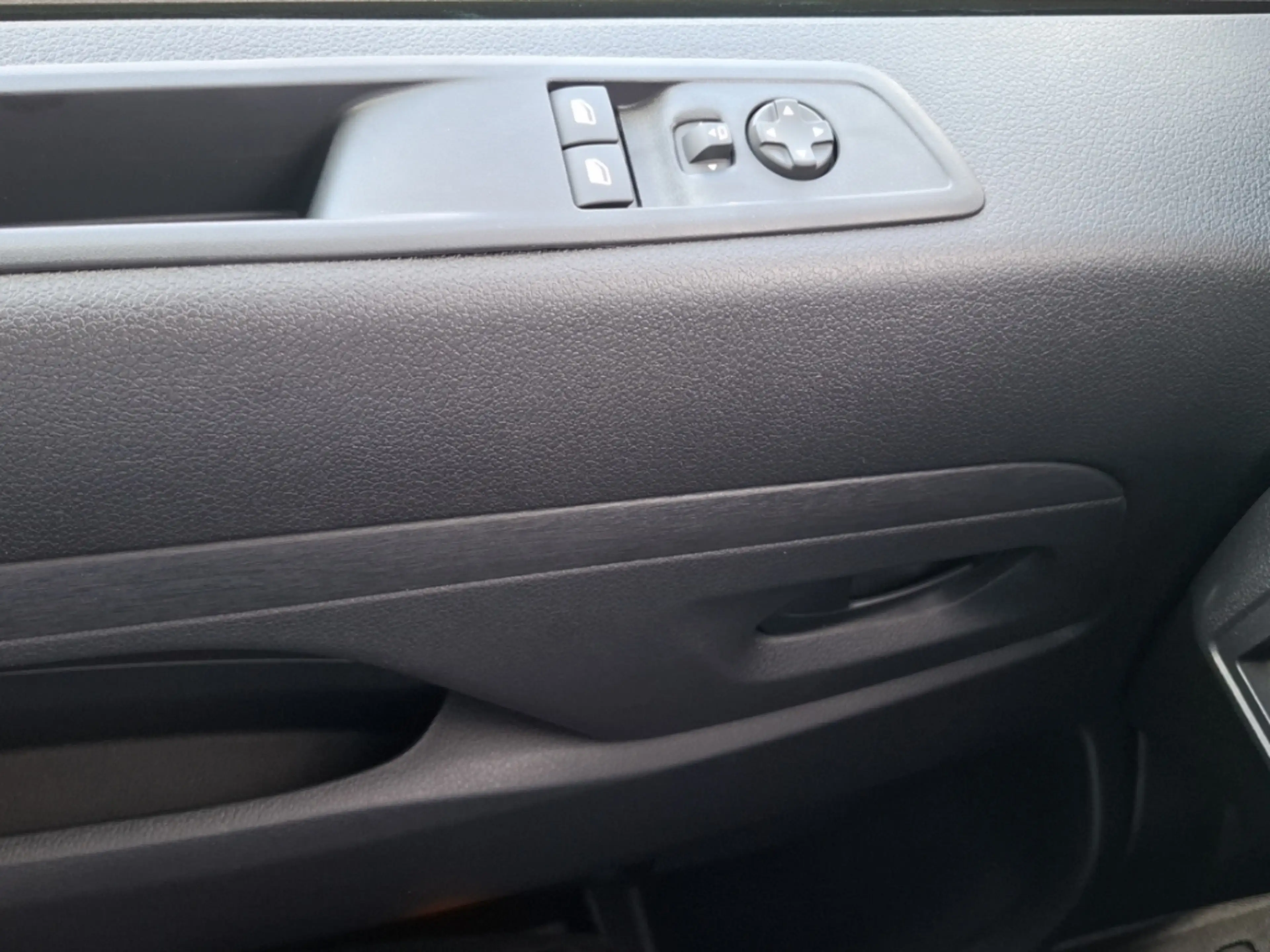 Opel Vivaro Kombi 2.2 Diesel 180 PS 8 AT LED 9 Sitze Navi Touc — photo 13