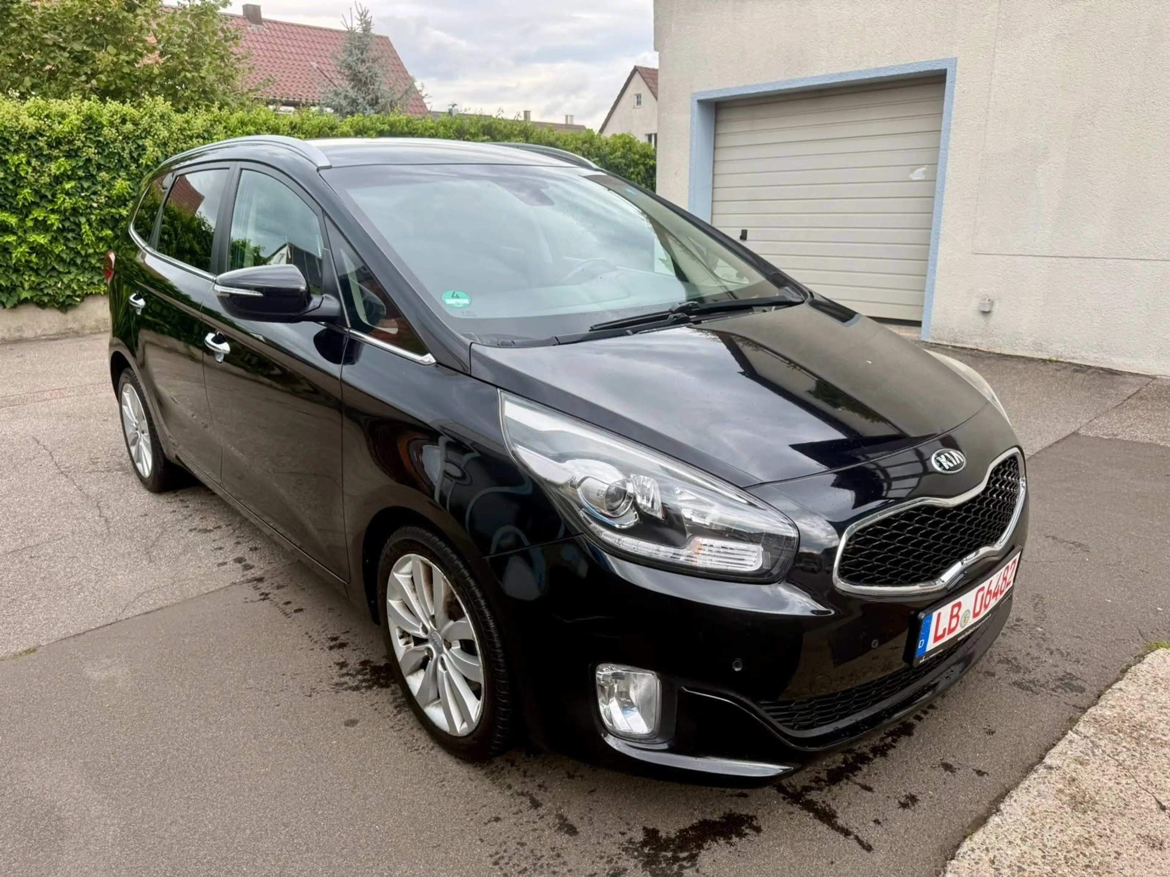 Kia Carens 7 Sitze - AHK - Sitzh. - Kamera — photo 2