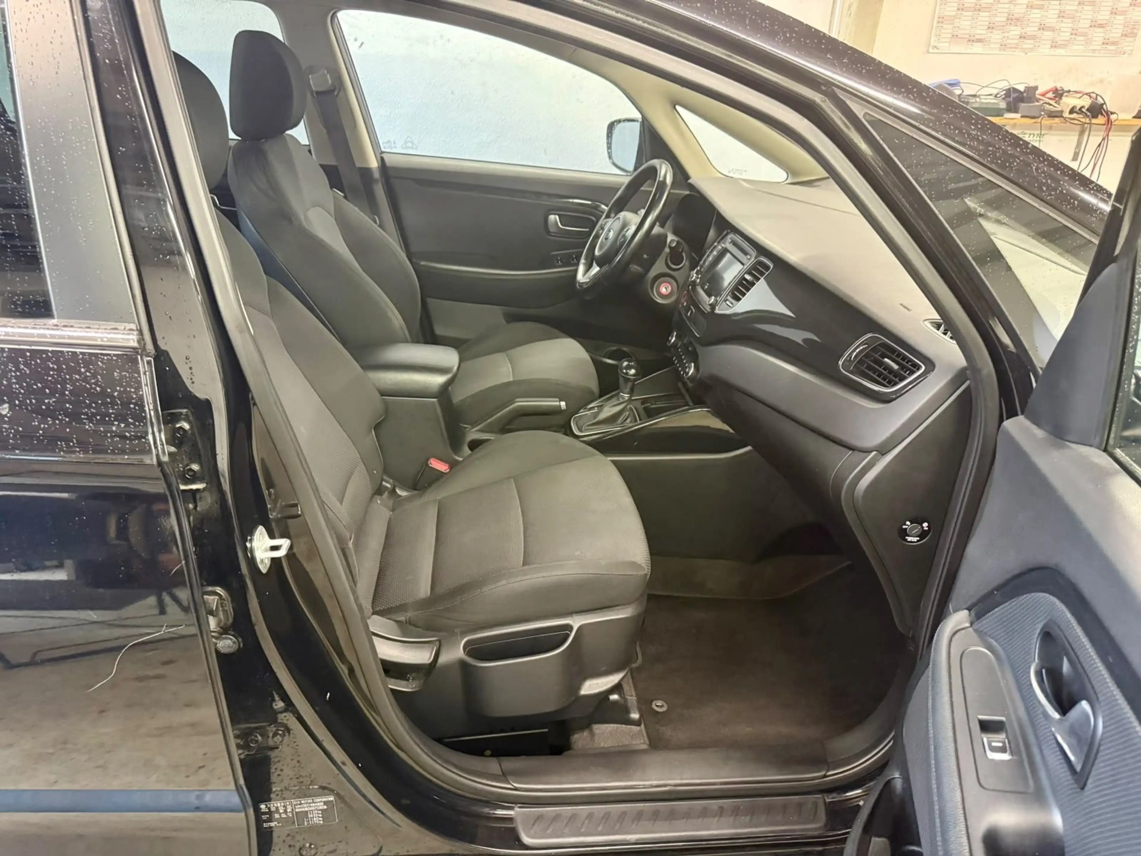 Kia Carens 7 Sitze - AHK - Sitzh. - Kamera — photo 7