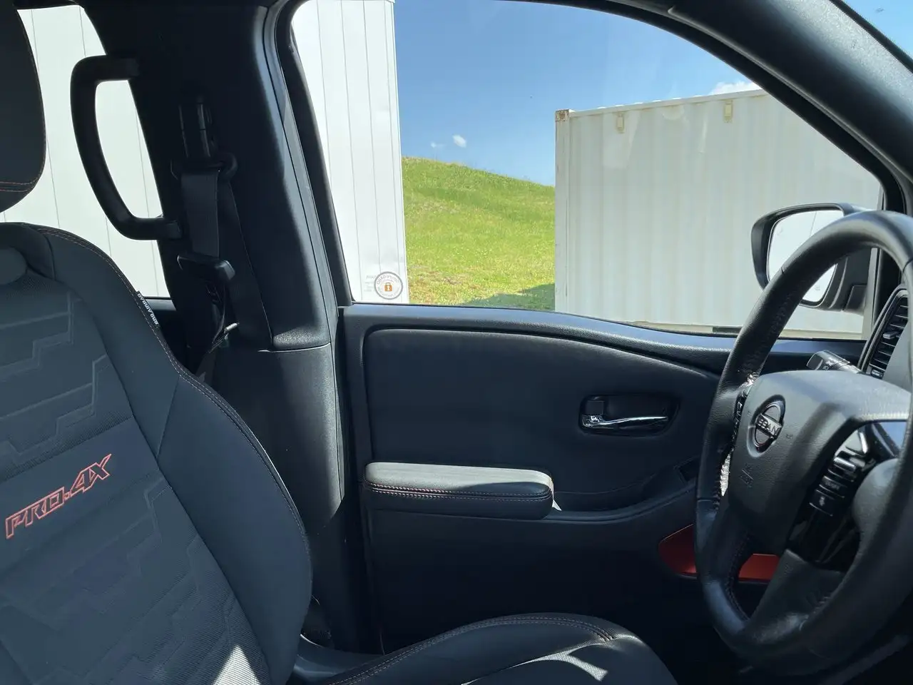 Nissan Frontier photo Nissan Frontier