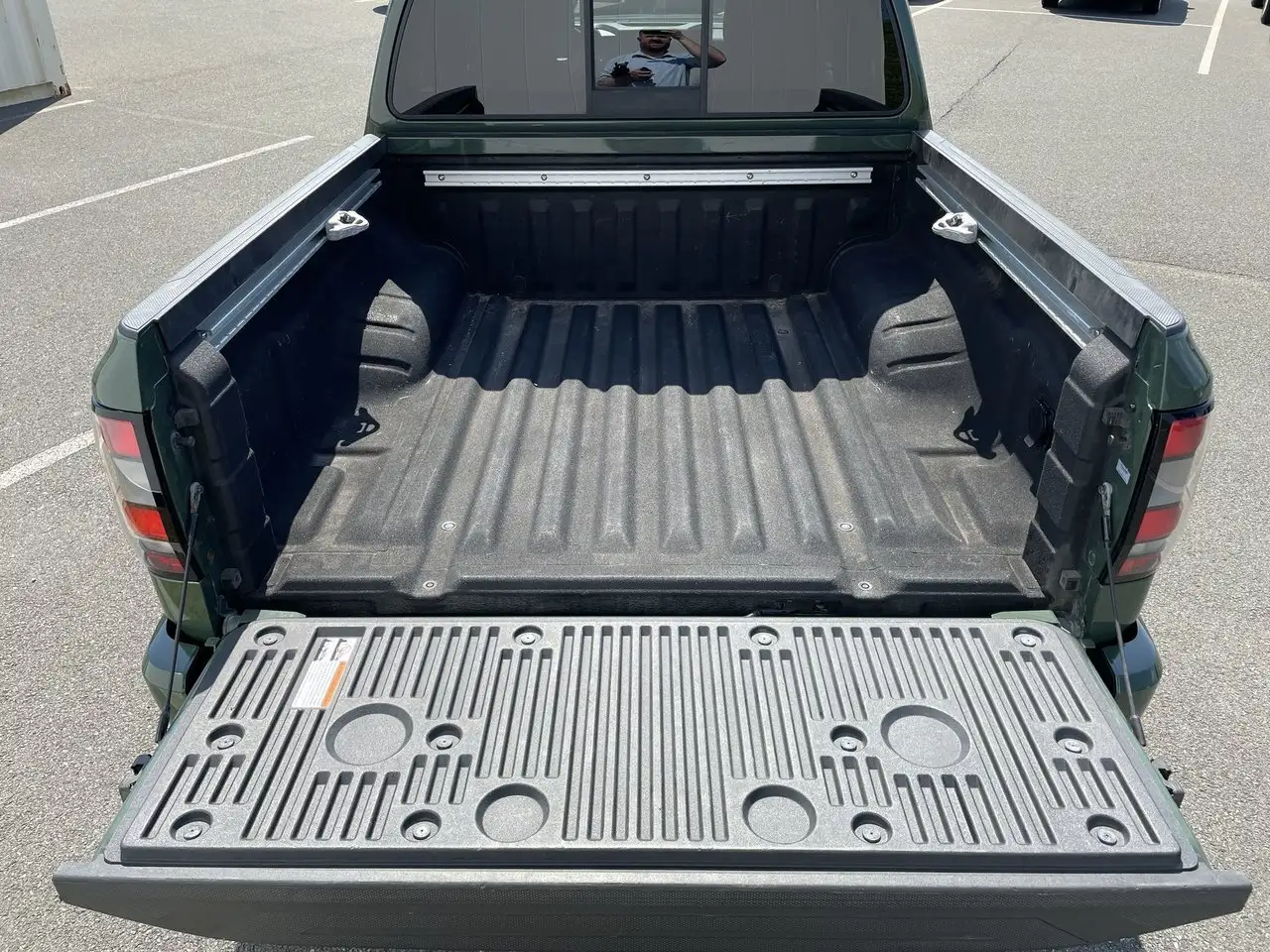 Nissan Frontier photo Nissan Frontier