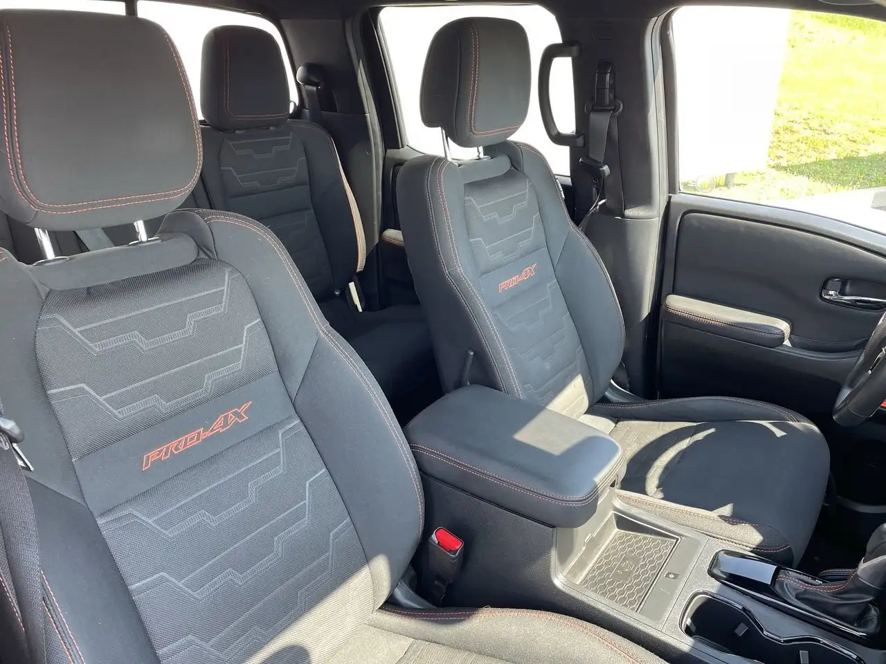 Nissan Frontier photo Nissan Frontier