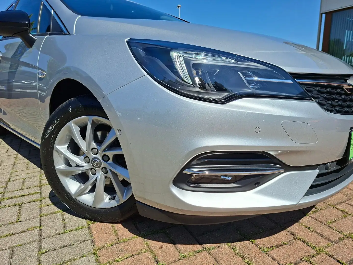 Opel Astra K ST Elegance+LED+NAVI+KLIMAAU+SHZ+LHZ+CAM Silber - 2