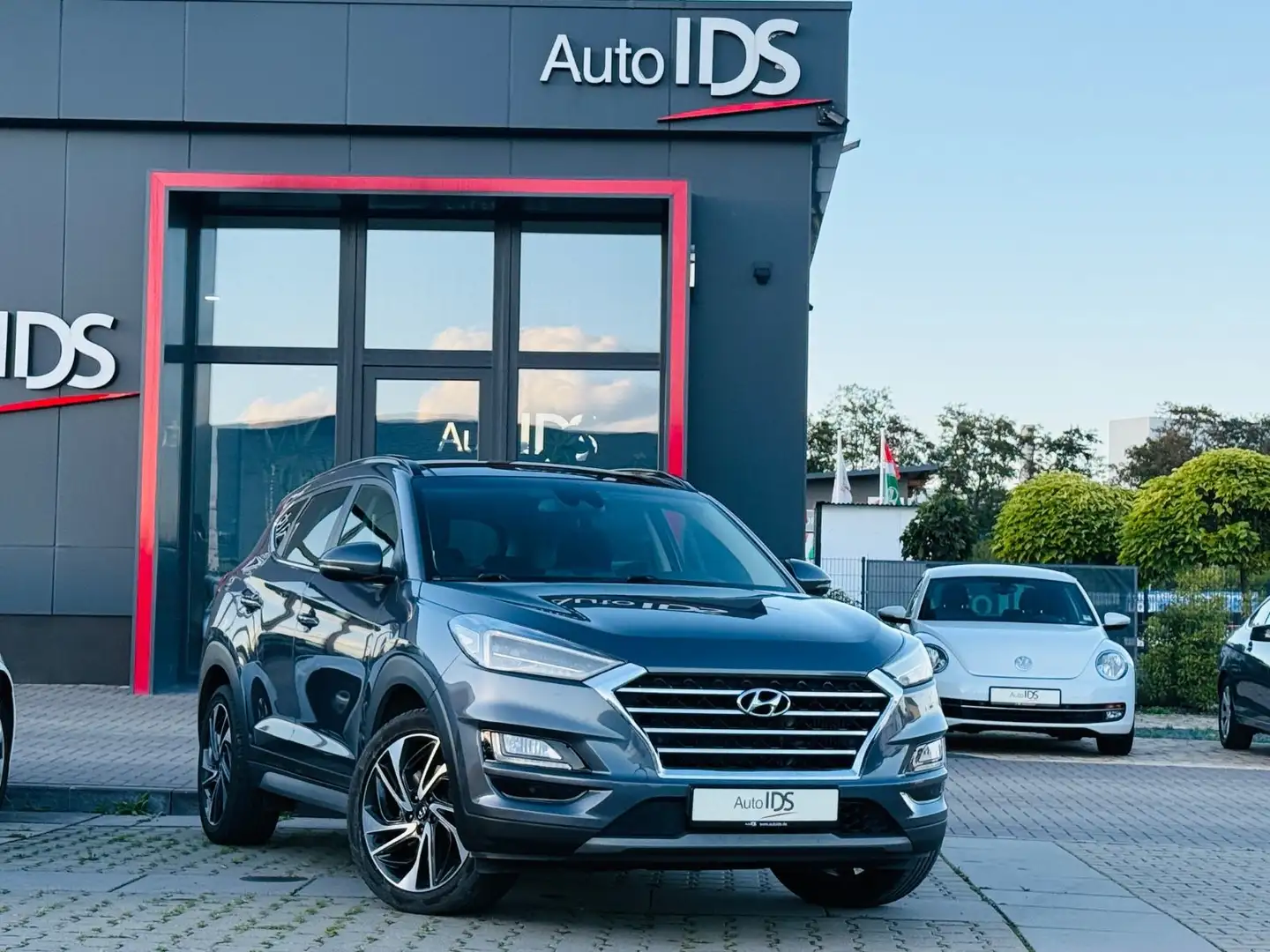 Hyundai TUCSON Advantage + 2WD Grau - 1