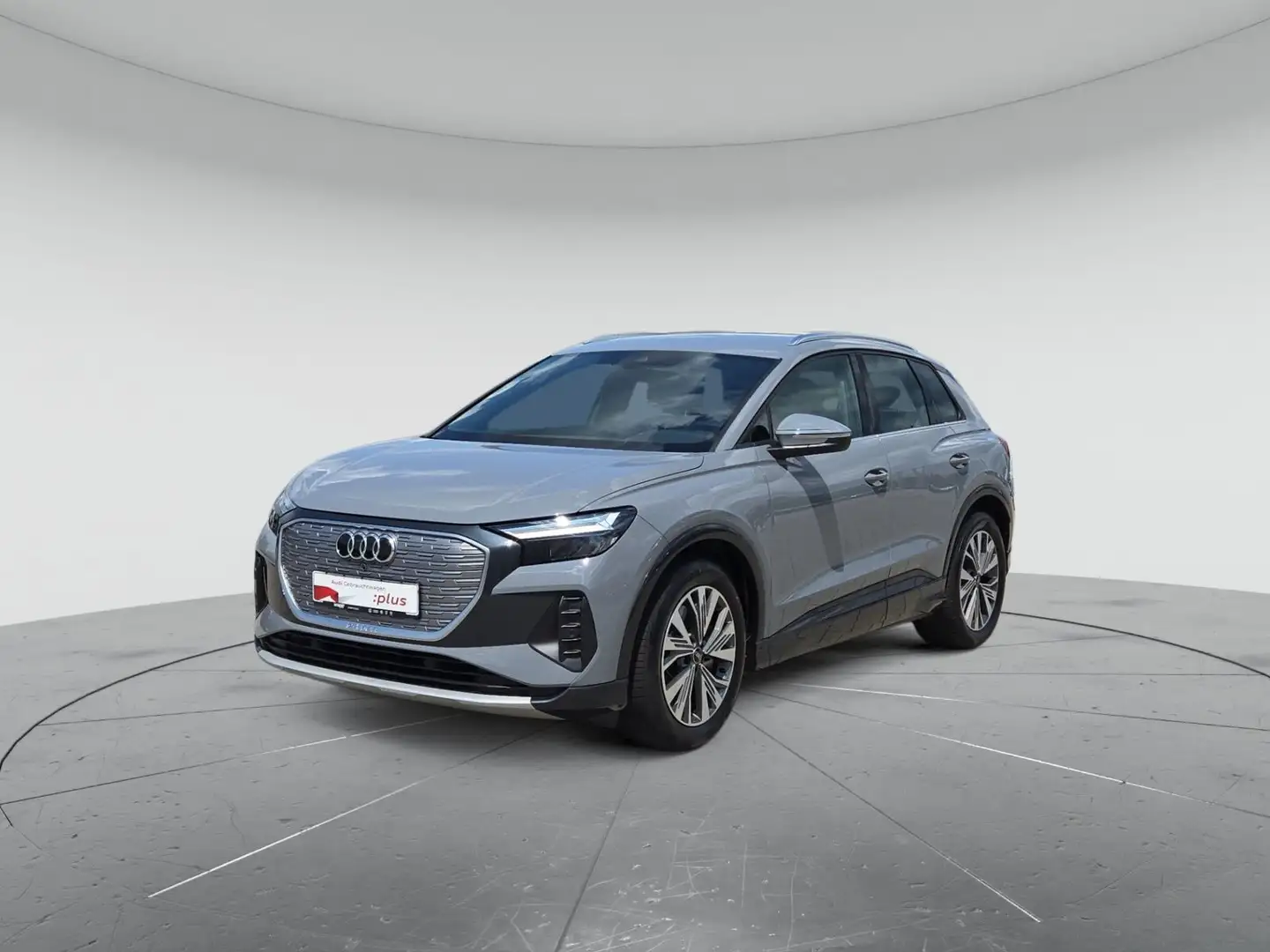 Audi Q4 e-tron 45 qu. 195 kW, VIRTUAL/SONOS/NAVI/KAM/ Grau - 2