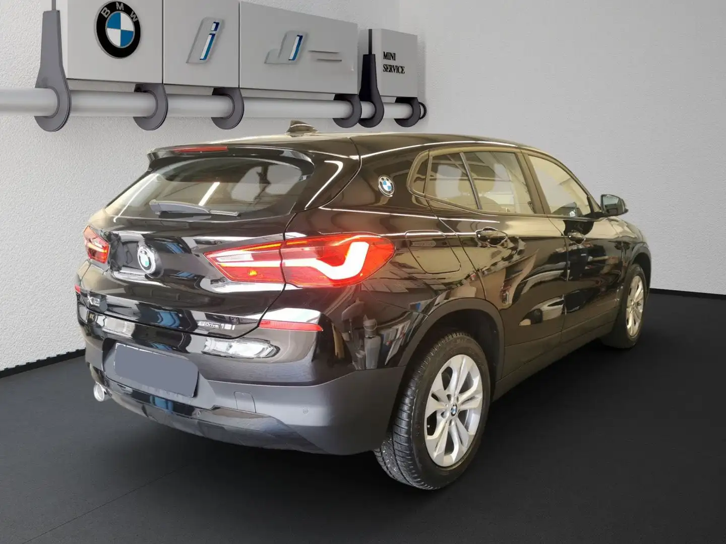BMW X2 sDrive18i Advantage Noir - 2