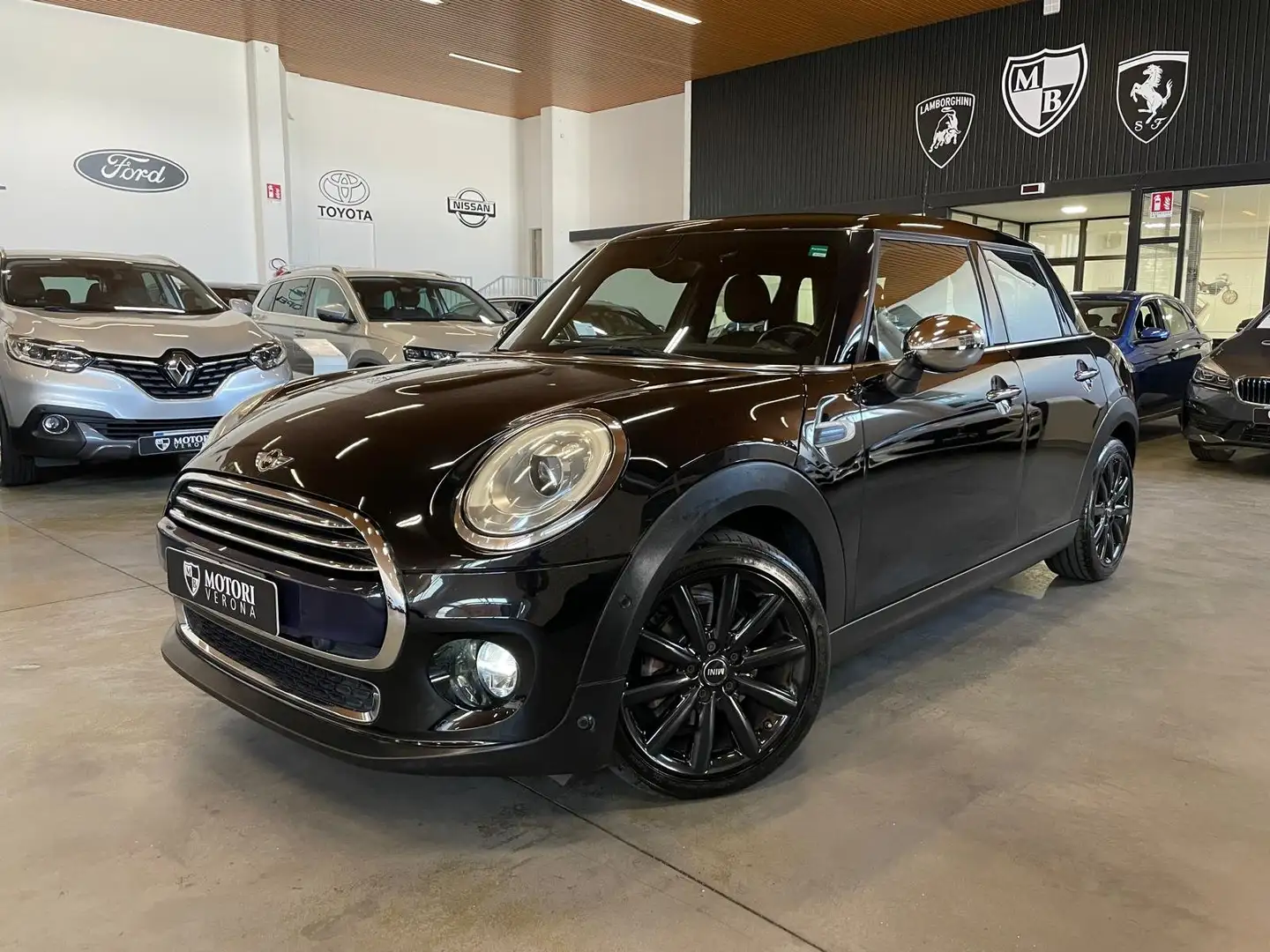 MINI Cooper D Mini  1.5 Hype 5p Neopatentati Negro - 1
