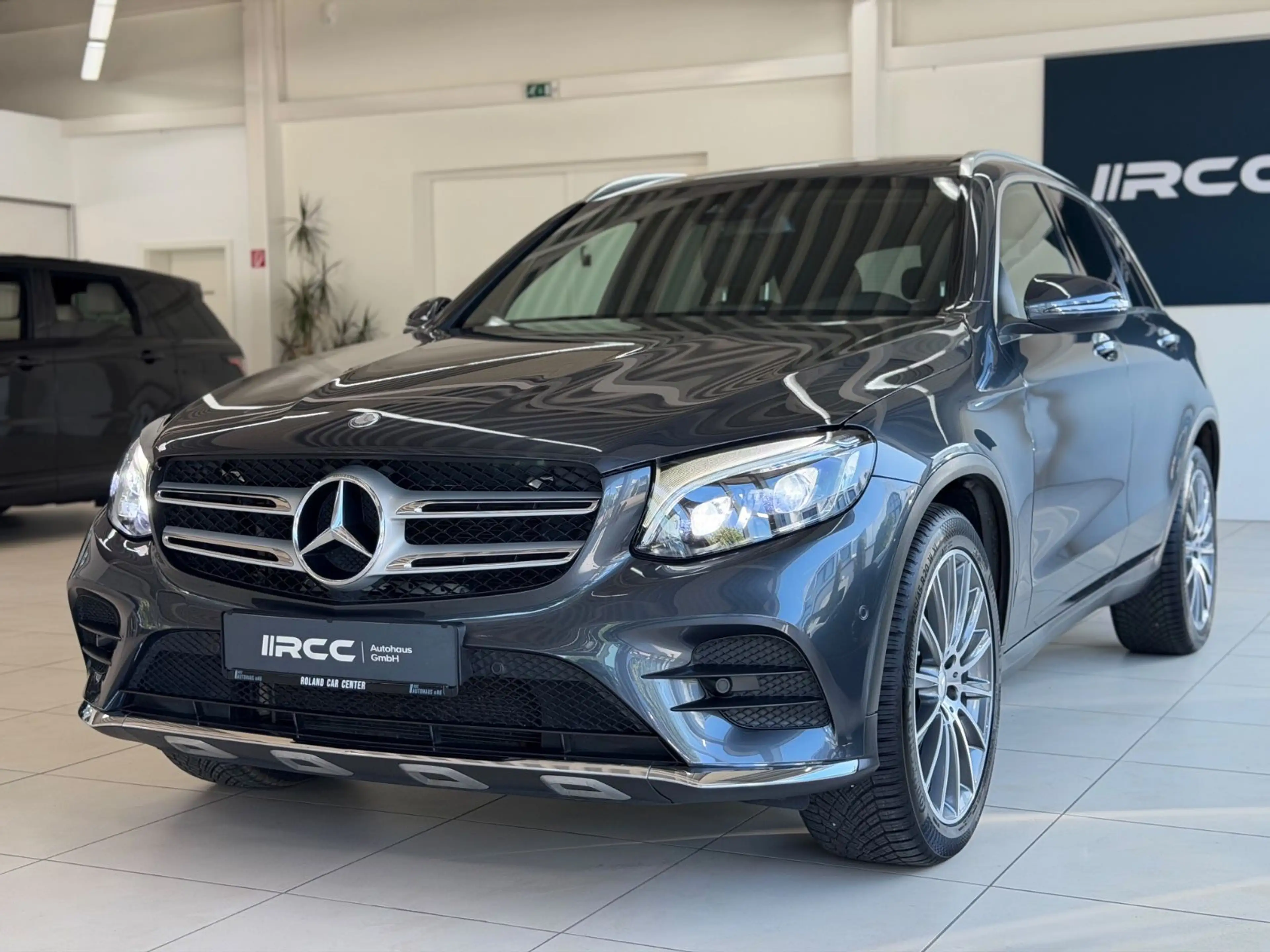 Mercedes-Benz GLC 250 4Matic AMG Pano AHK Memory