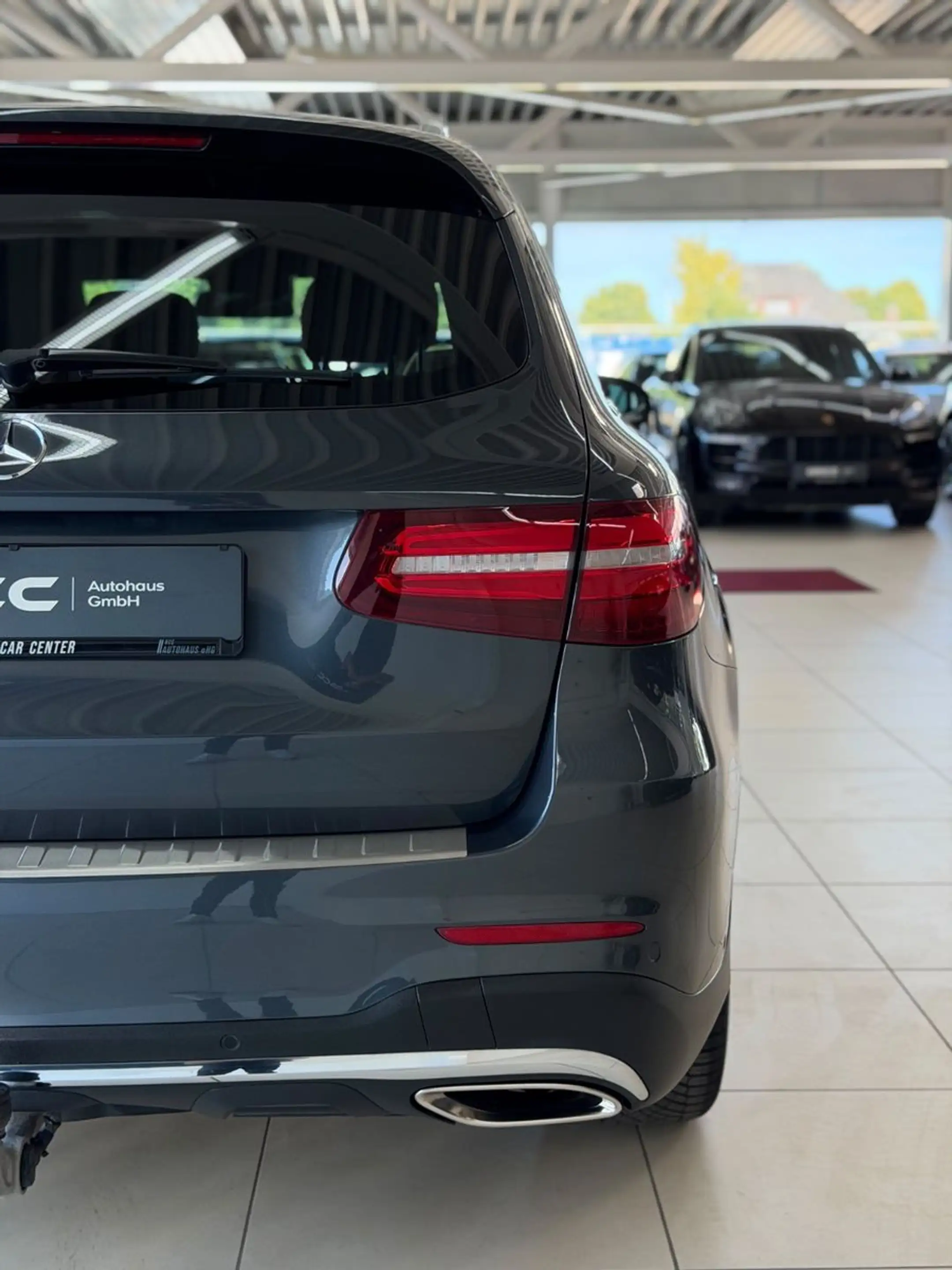 Mercedes-Benz GLC 250 4Matic AMG Pano AHK Memory — photo 9