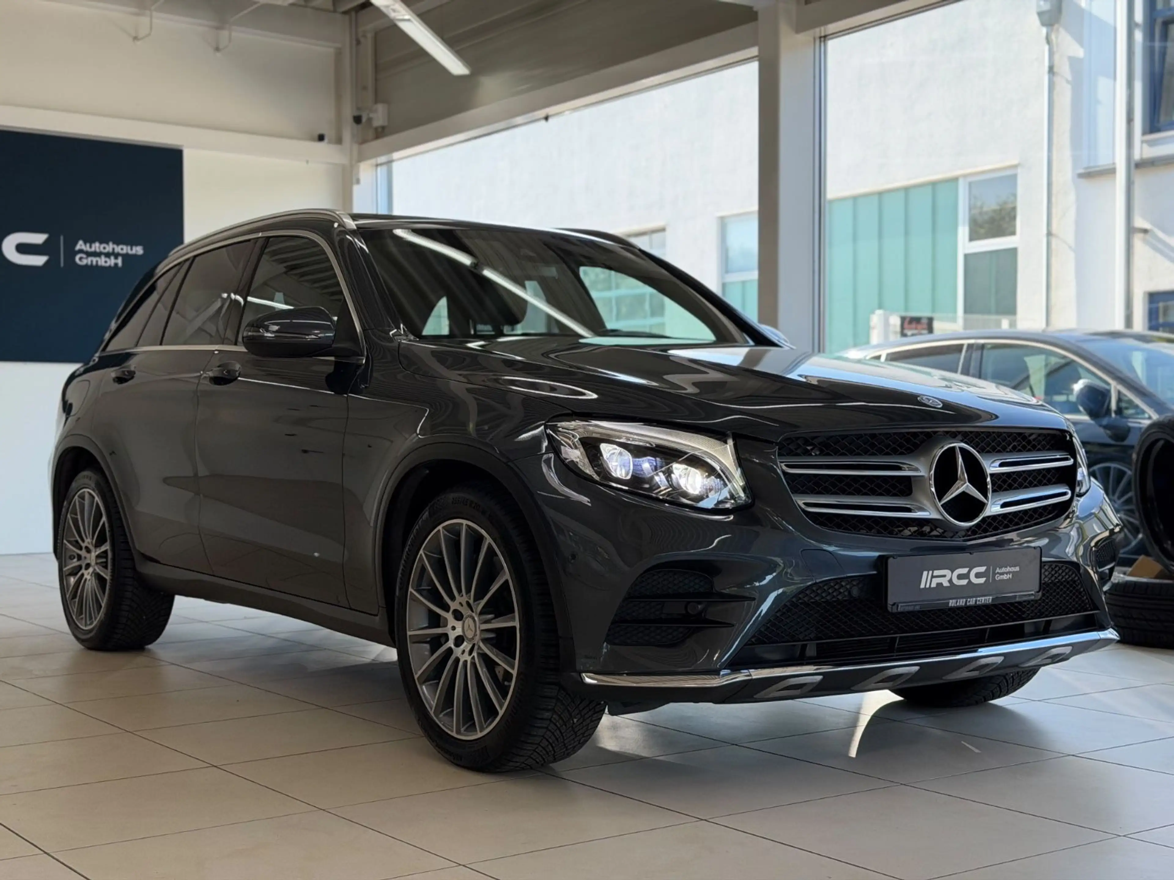 Mercedes-Benz GLC 250 4Matic AMG Pano AHK Memory — photo 4