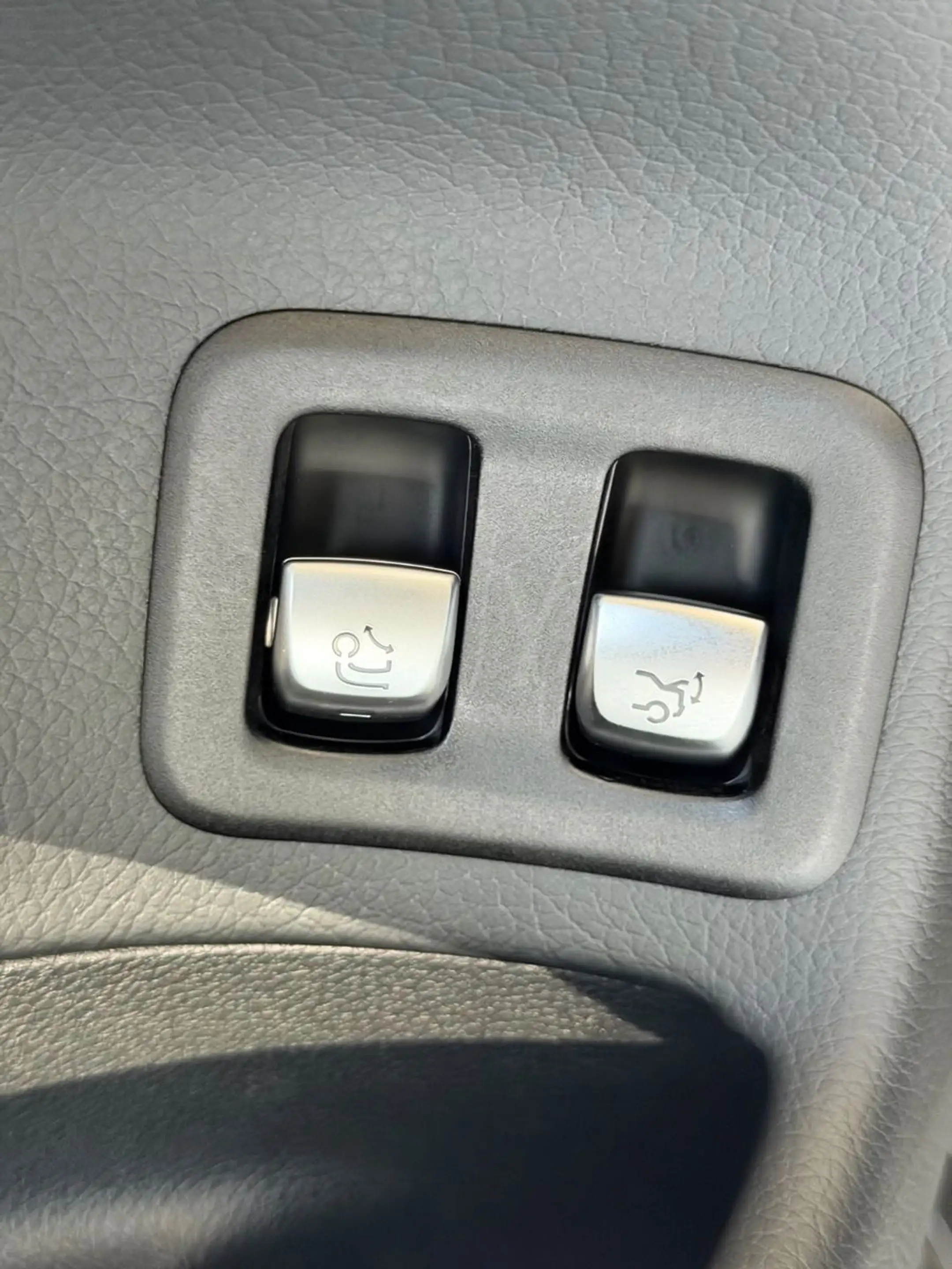 Mercedes-Benz GLC 250 4Matic AMG Pano AHK Memory — photo 13