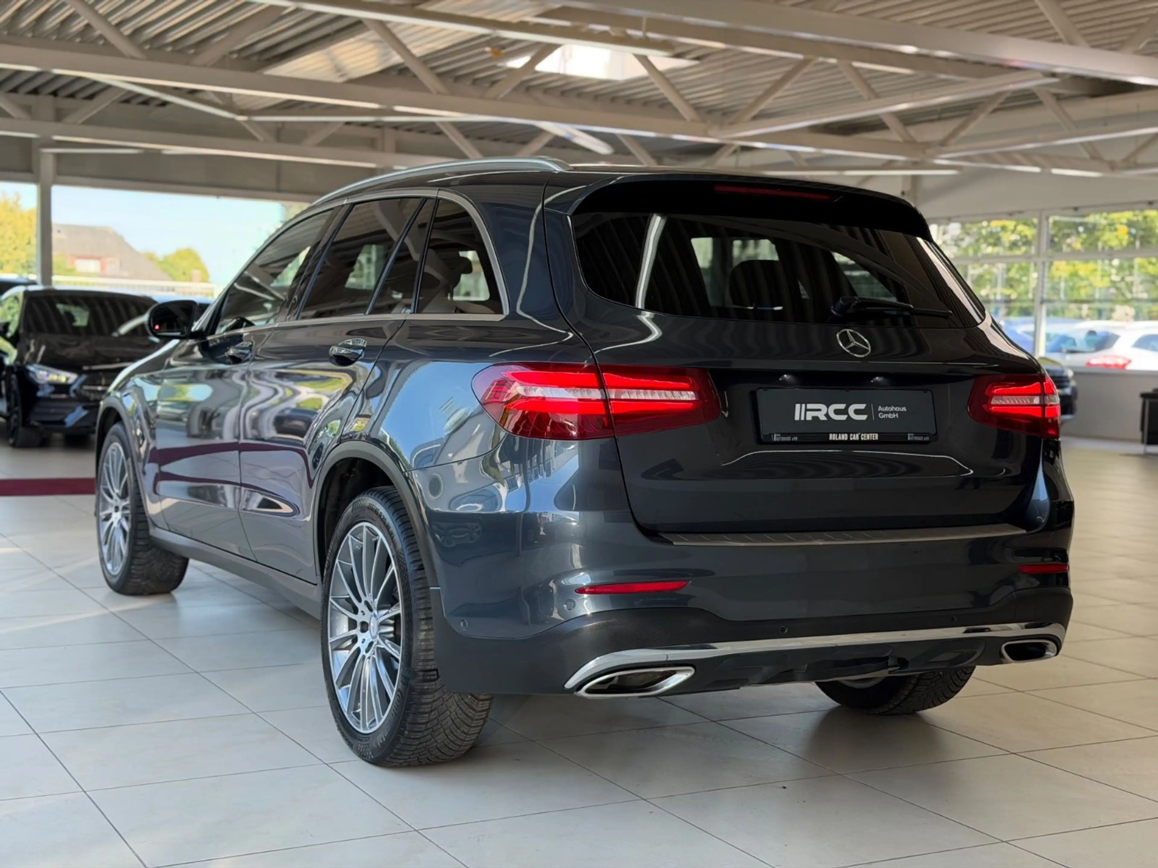 Mercedes-Benz GLC 250 4Matic AMG Pano AHK Memory — photo 8