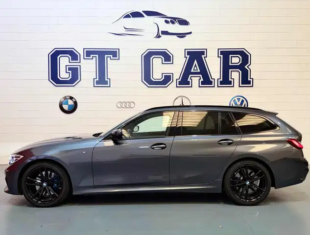BMW 3 Series view 4