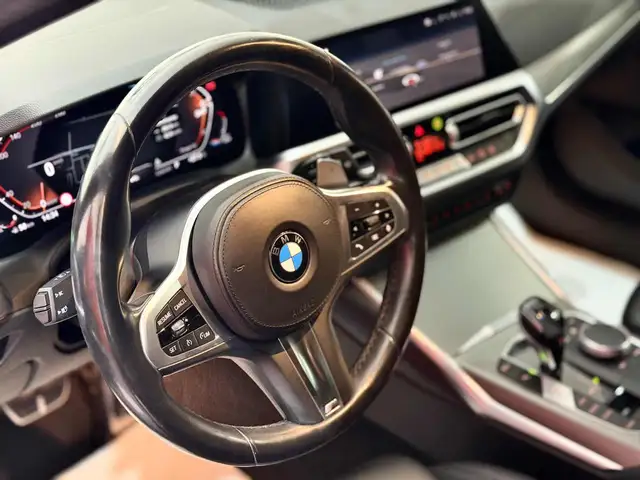 BMW 3 Series view 11