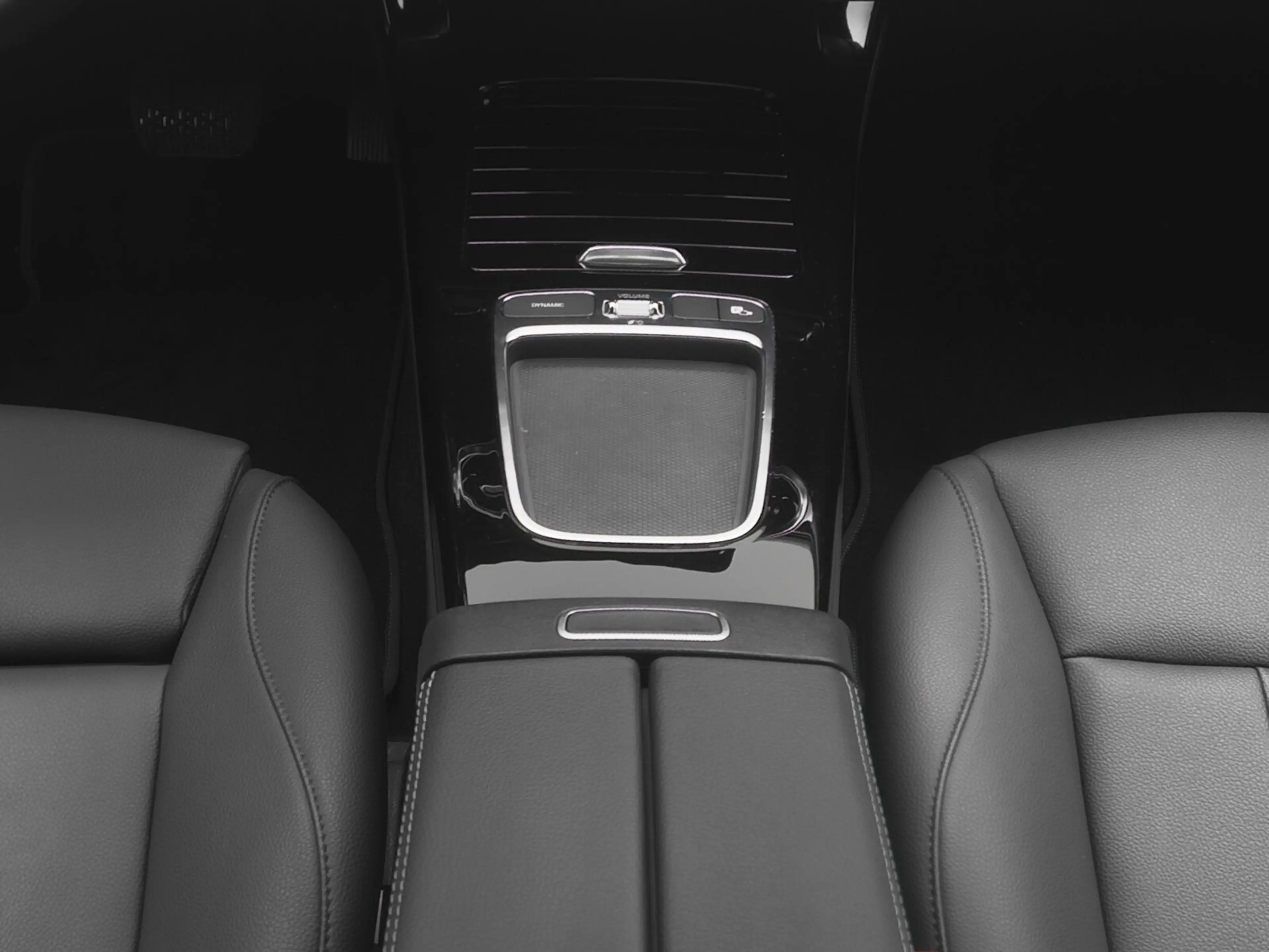 Mercedes-Benz A 200 A 200 Progressive-Line Limousine  Navi/Autom./LED — photo 21
