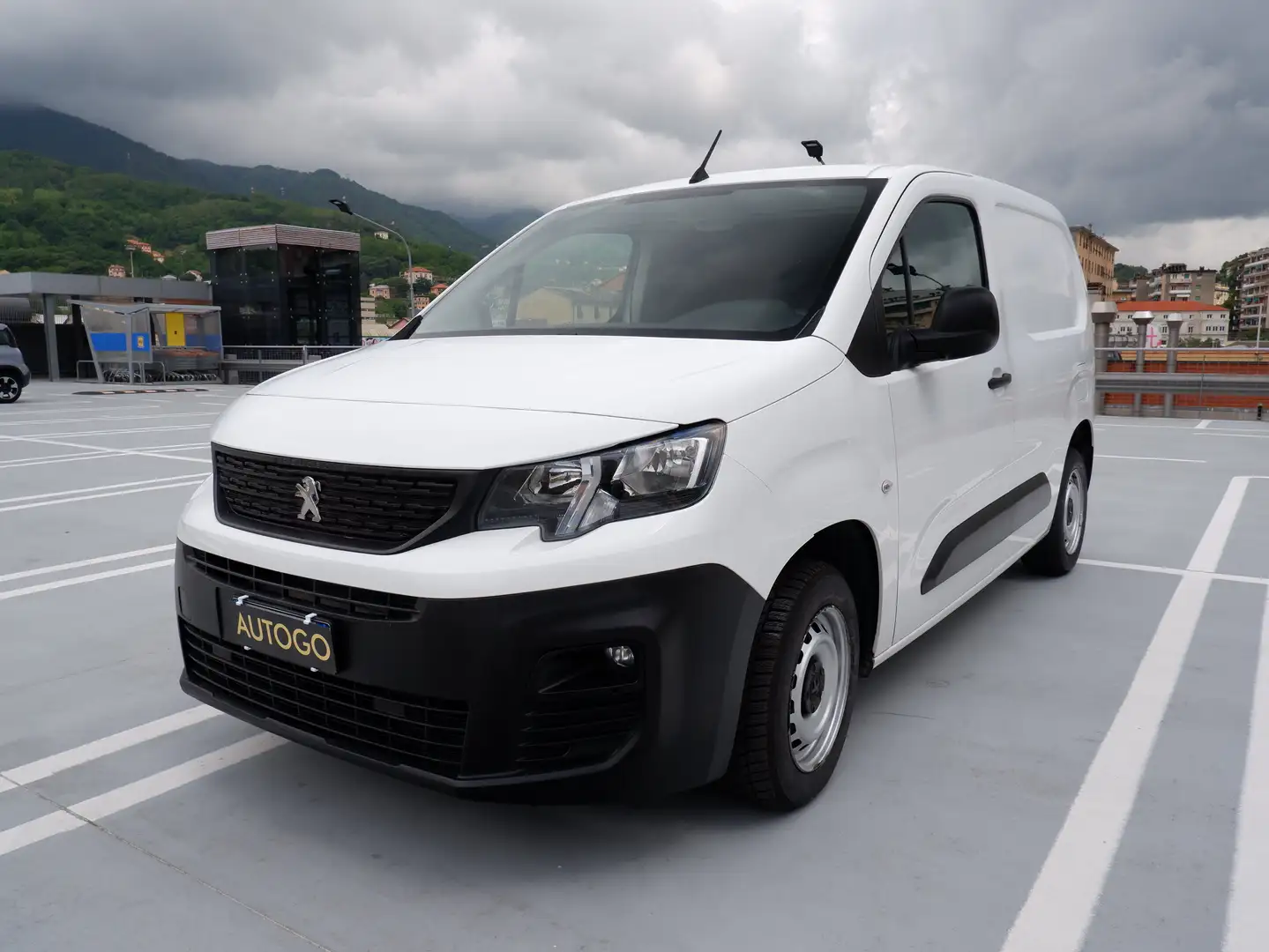 Peugeot Partner L1 BLUEHDI 100CV PREMIUM Wit - 1
