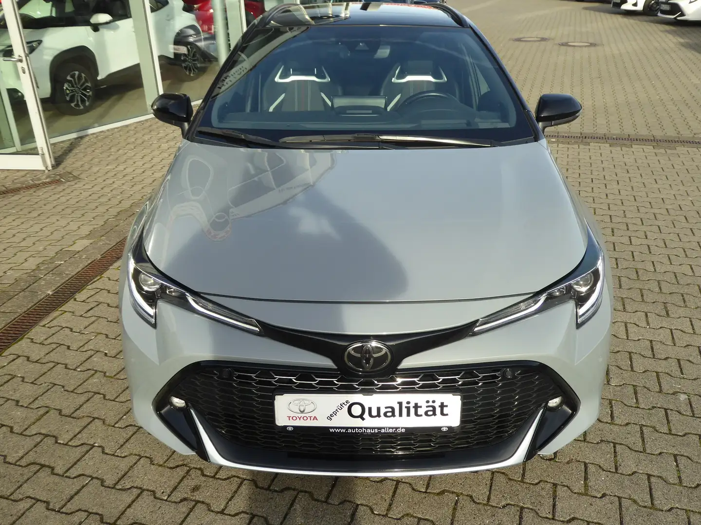 Toyota Corolla TS 2.0H GR Sport+Navi+JBL+Panoramadach+AHK Gris - 2