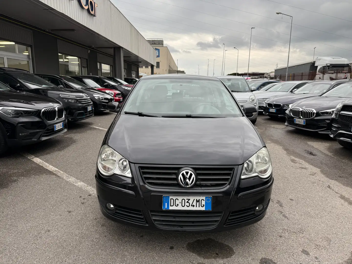 Volkswagen Polo Polo 5p 1.2 / NEOPATENTATI Nero - 2