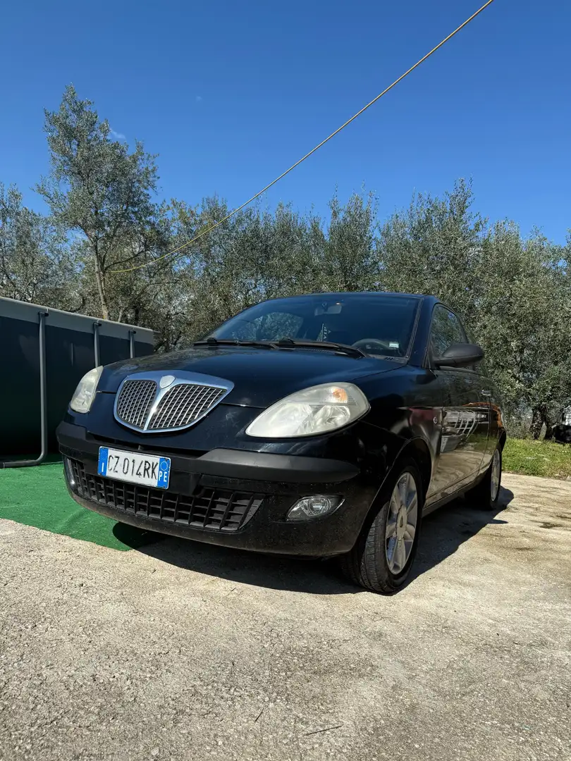 Lancia Ypsilon 1.2 8v - 1