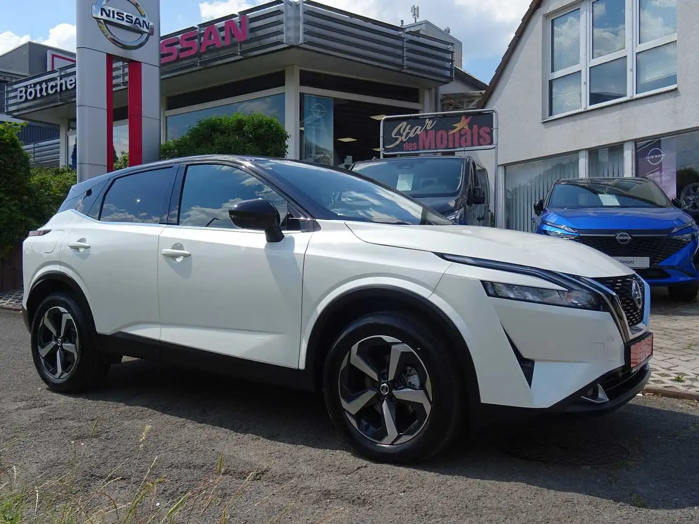 Nissan Qashqai 1.3 DIG-T MHEV N-Connecta Weiß - 1