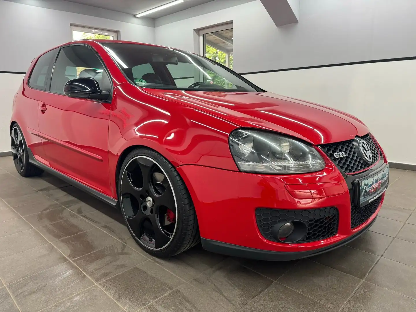 Volkswagen Golf V Lim. GTI/R19 CNS/dBilas/Milltec/Eibach/ Rot - 2