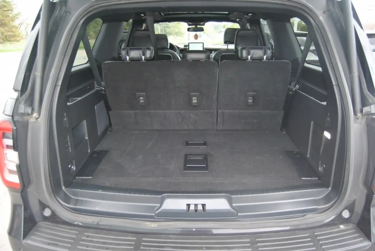 Ford Expedition снимка Ford Expedition