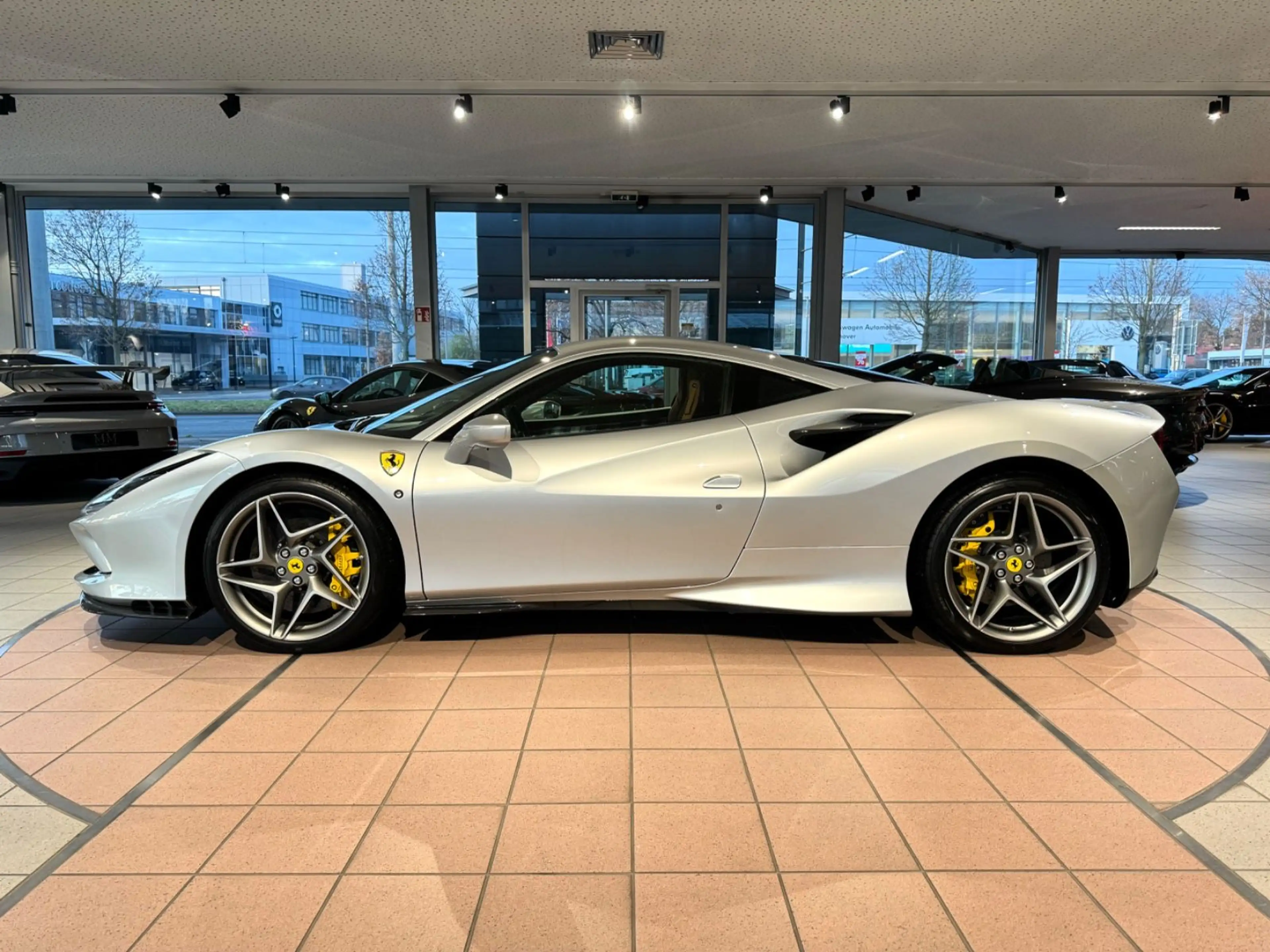 Ferrari F8 Tributo Carbon/Lift/Racings/Passenger/JBL — photo 5