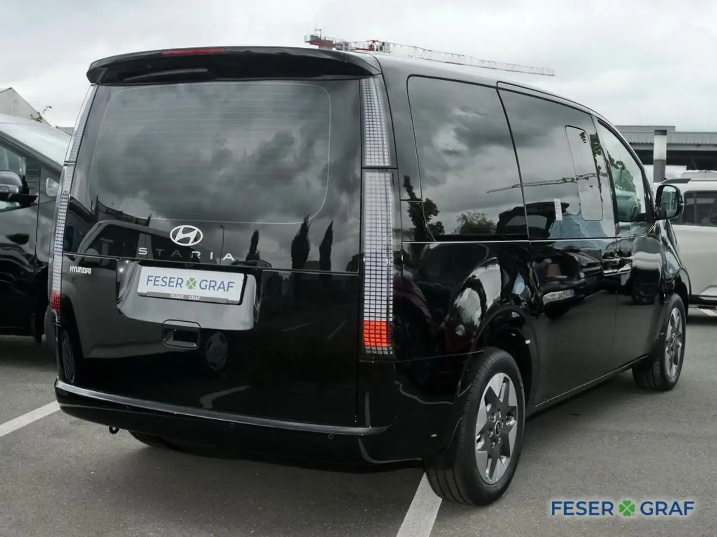 Hyundai STARIA PRIME PANO 360° CAM NAVI SHZ LHZ CARPLAY Zwart - 2