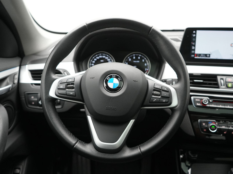 BMW X1 xDrive25e X Line PHEV 221pk Dealer O.H. SOH 92.2% — photo 24