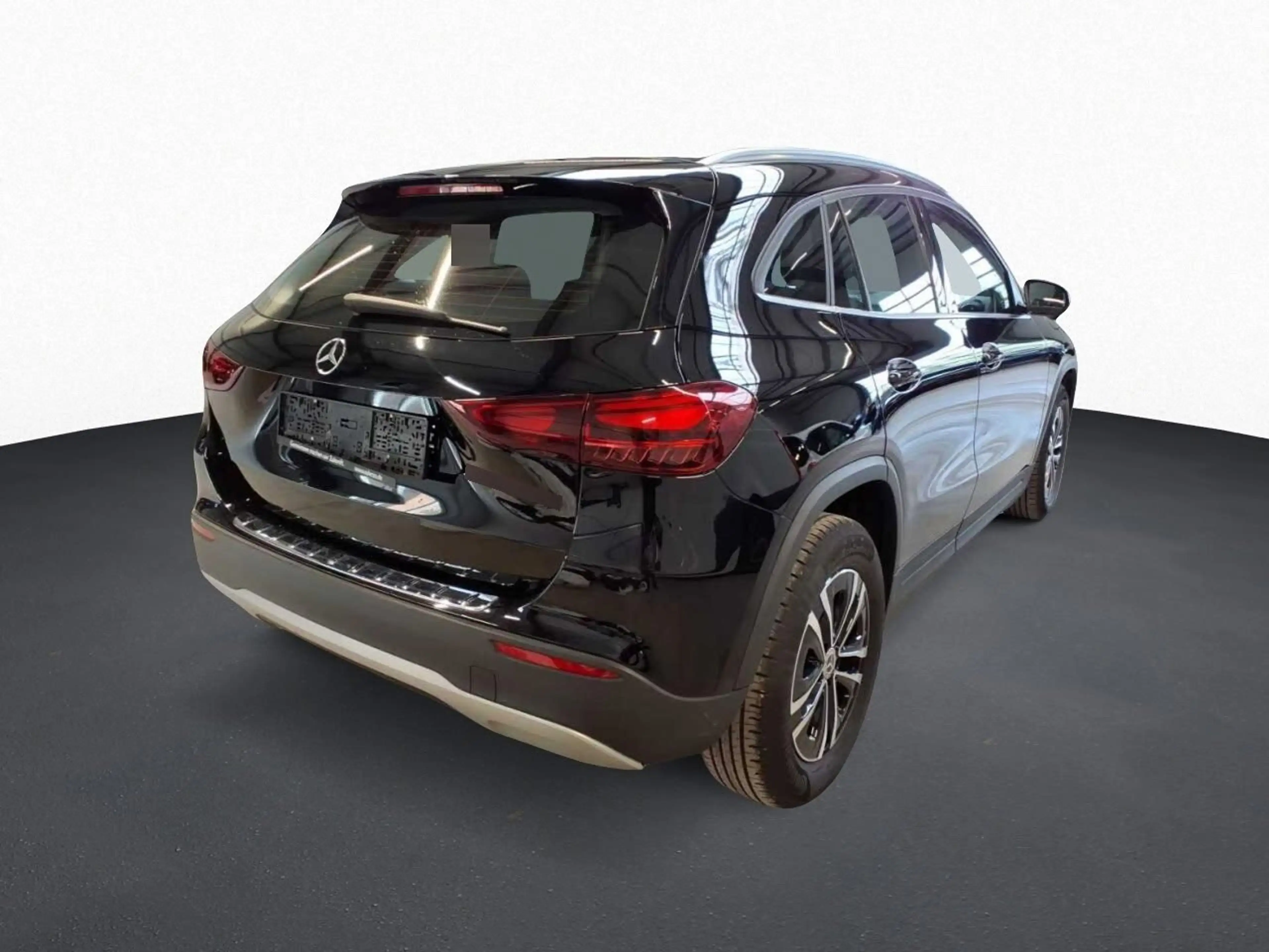 Mercedes-Benz GLA 180 Key LED Lane Navi RKam AUT Facelift SHZ — photo 7