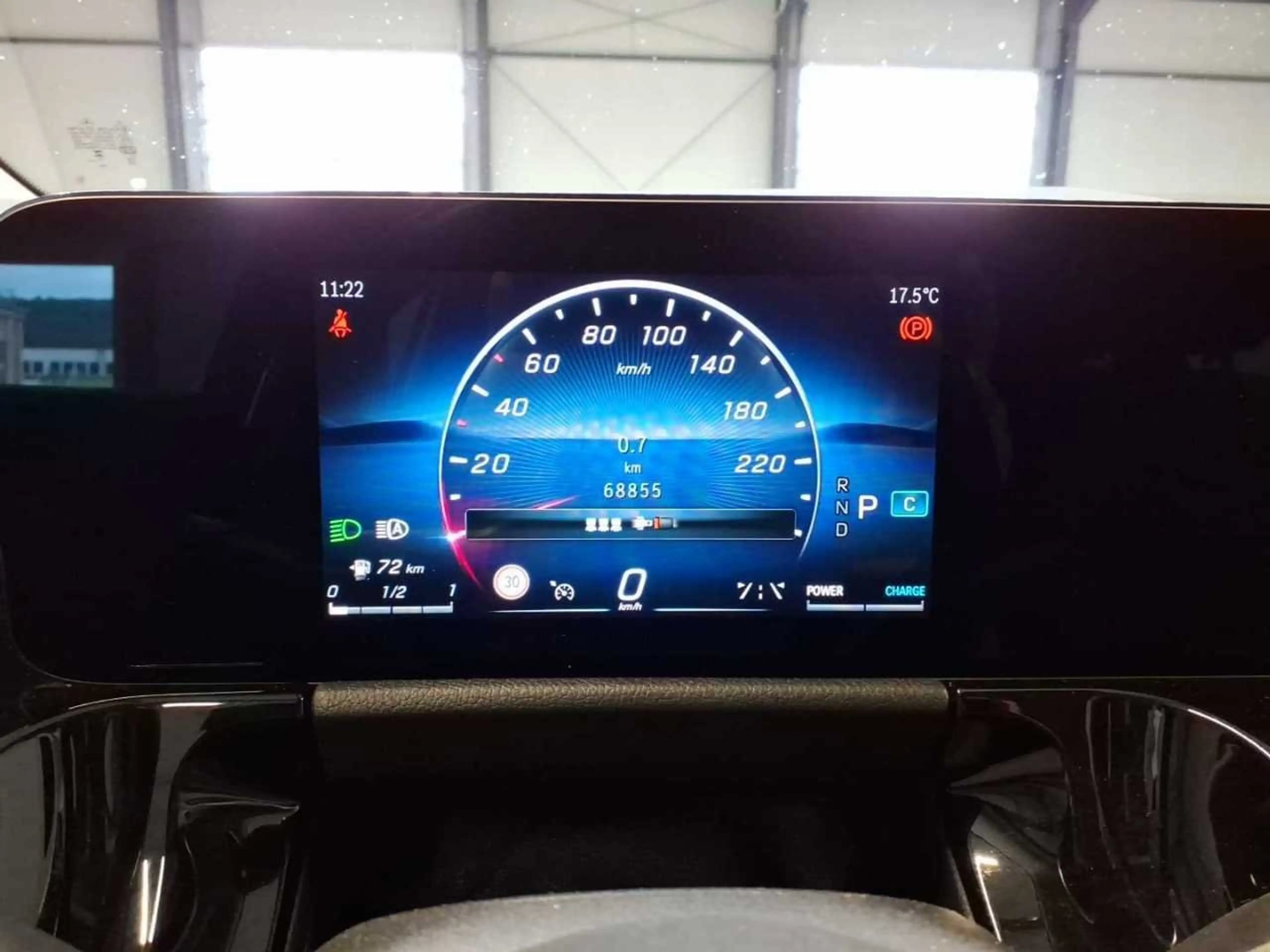 Mercedes-Benz GLA 180 Key LED Lane Navi RKam AUT Facelift SHZ — photo 9